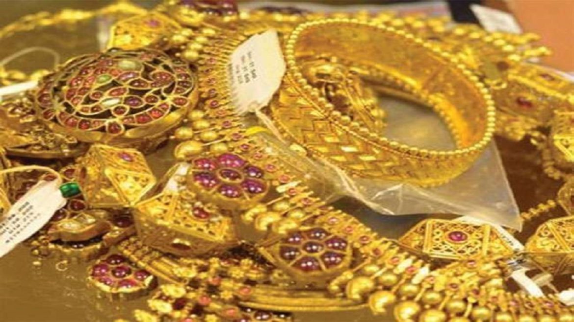 Gold Price: सोने के वायदा भाव में तेज उछाल, शुरुआती कारोबार में 1899 रुपये की तेजी
