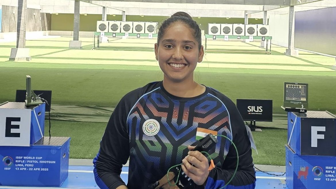 ISSF World Cup: सिमरनप्रीत ने विश्व कप में 25 मीटर पिस्टल स्पर्धा में रजत पदक जीता,  25 मीटर पिस्टल स्पर्धा में पदक से चूकीं ओलंपिक पदक विजेता भाकर