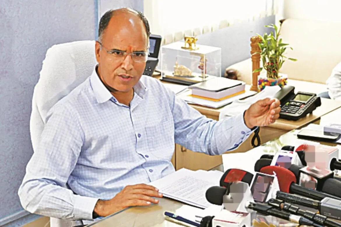 जलदाय मंत्री श्री कन्हैया लाल की अध्यक्षता में जयपुर संभागीय पेयजल कार्यों की समीक्षा बैठक