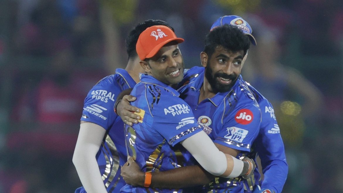IPL 2025: MI की लगातार छठी जीत, कर्ण और बोल्ट बने हीरो, टीम ने प्वाइंट्स टेबल में पहला स्थान हासिल किया