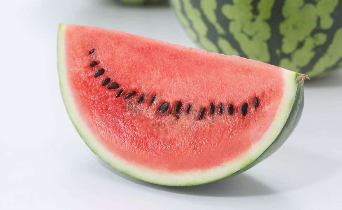 Watermelon Seeds Benefits: ये केवल काले बीज नहीं, बल्कि सेहत का वरदान हैं! मिलते हैं बहुत सारे लाभ
