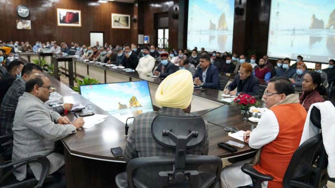 मुख्यमंत्री पुष्कर सिंह धामी ने उच्चस्तरीय बैठक में सख्त कार्रवाई के निर्देश दिए, देवभूमि में अपराधियों को राहत नहीं मिलेगी