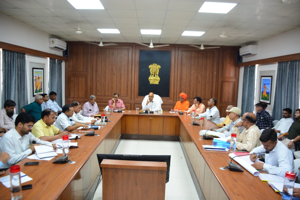 मंत्री जल जीवन मिशन और अमृत-2 योजना की प्रगति की समीक्षा की