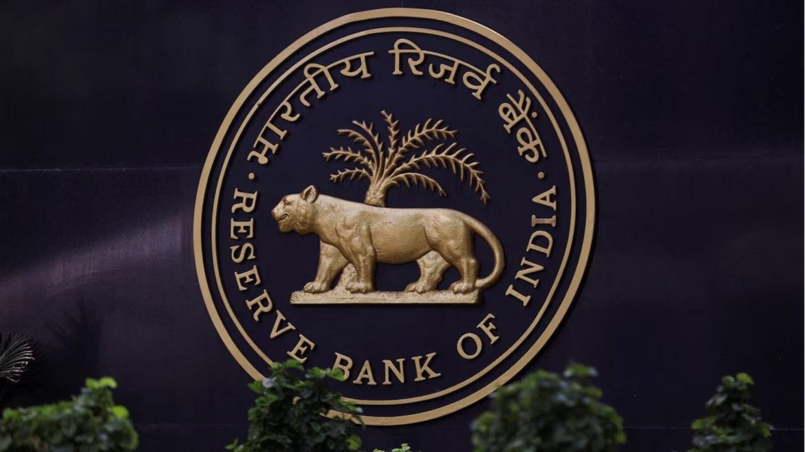 RBI 6 महीनों में 8.57 लाख करोड़ रुपये बैंकिंग सिस्टम में डाल चुका, नकदी डालने की रफ्तार करेगा धीमी 