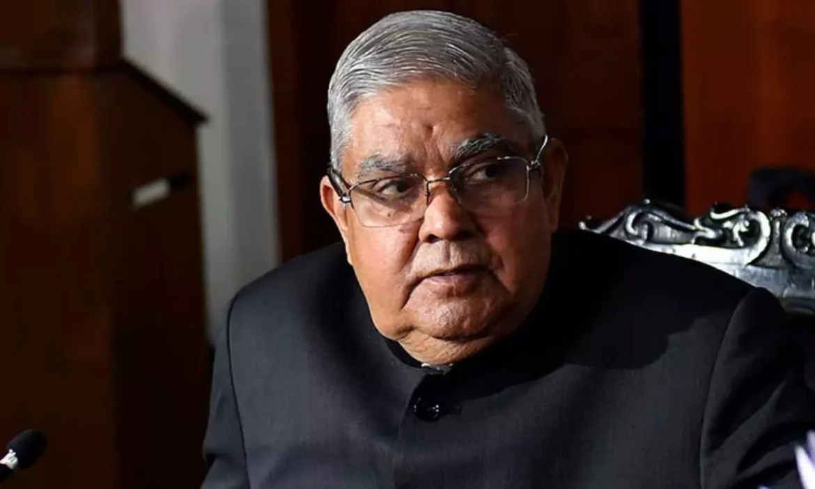 उपराष्ट्रपति श्री जगदीप धनखड़ ने सिरसी में वानिकी महाविद्यालय के छात्रों के साथ वार्तालाप किया