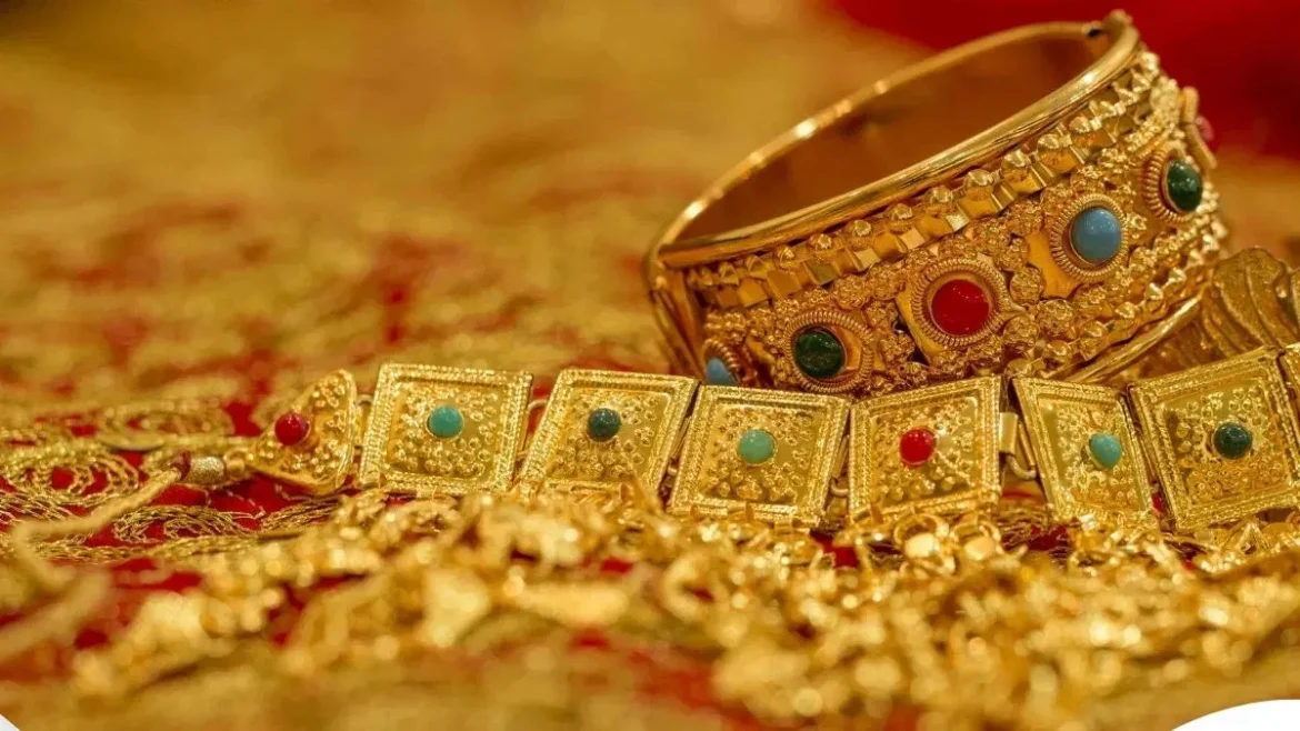 Gold Price Today: मिडिल ईस्ट टेंशन के बीच सस्ता हुआ सोना, जानें आपके शहर का लेटेस्ट रेट