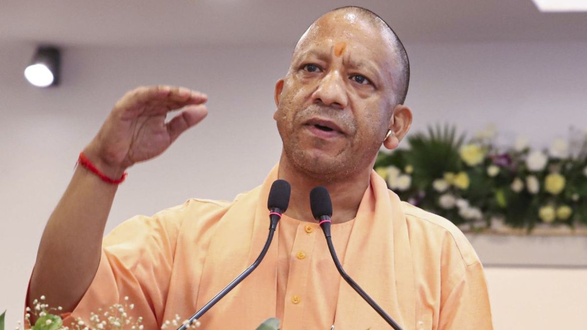 मुख्यमंत्री योगी आदित्यनाथ कांवड़ यात्रा और मुहर्रम को लेकर सख्त हुए, भड़काऊ नारों और हथियारों पर लगाई रोक