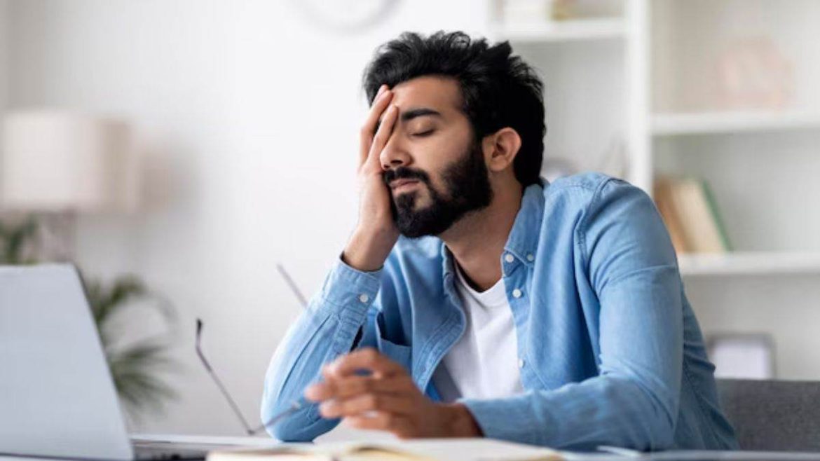 Vitamin D Deficiency: आठ घंटे की नींद के बाद भी अगर रहती है थकान, तो हो सकती है विटामिन D की कमी