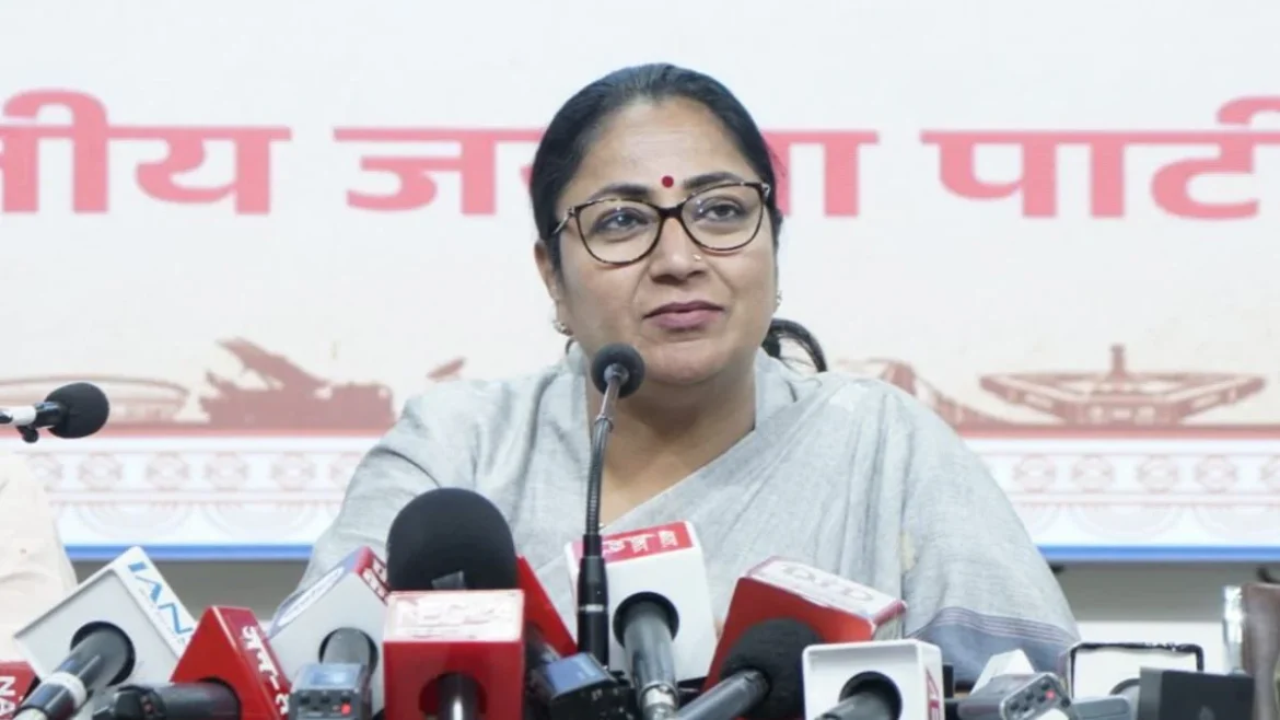 Delhi Education News: मुख्यमंत्री रेखा गुप्ता ने दिए निर्देश, दिल्ली सरकार का बड़ा फैसला, डिजिटल शिक्षा और स्कूल इंफ्रास्ट्रक्चर को मिलेगी मजबूती