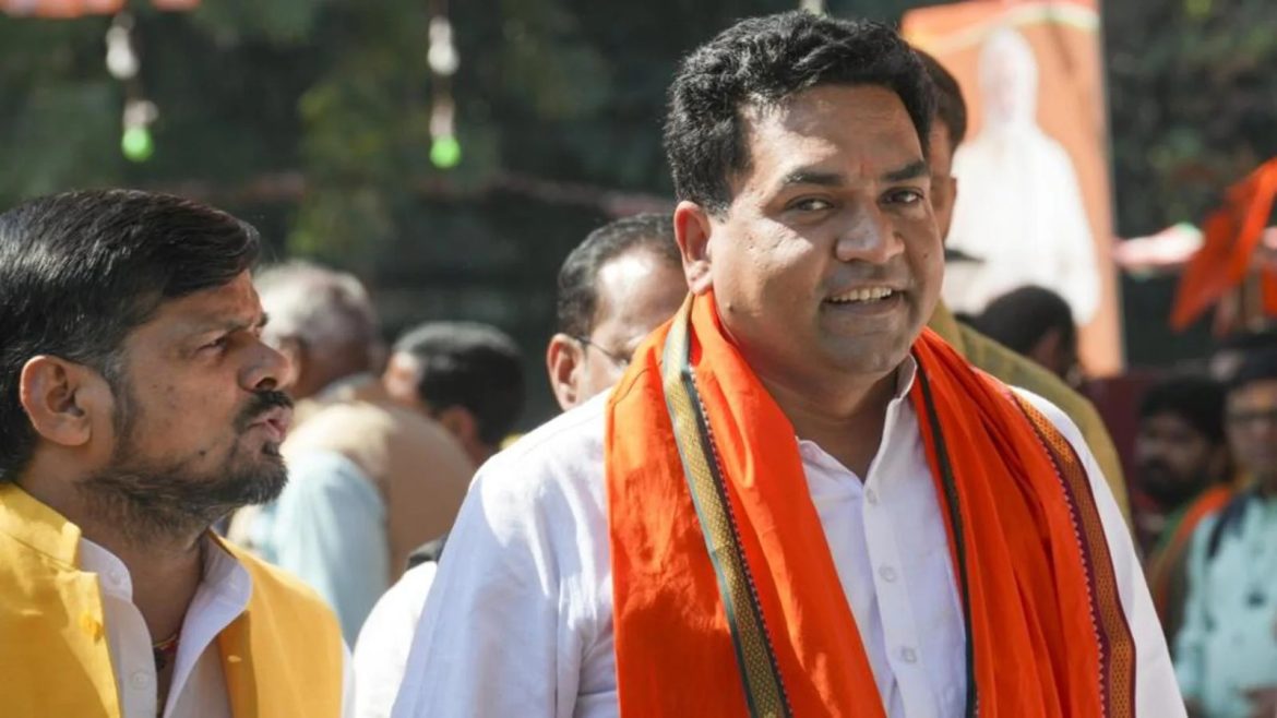 मंत्री कपिल मिश्रा ने किया बड़ा ऐलान- दिल्ली में कांवड़ यात्रा मार्ग पर मांस की दुकानें बंद