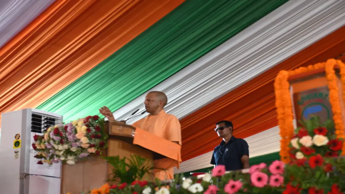 मुख्यमंत्री योगी आदित्यनाथ ने 11 मंजिला PAC बैरक टॉवर का किया लोकार्पण, गुंडों-माफियाओं को दी कड़ी चेतावनी