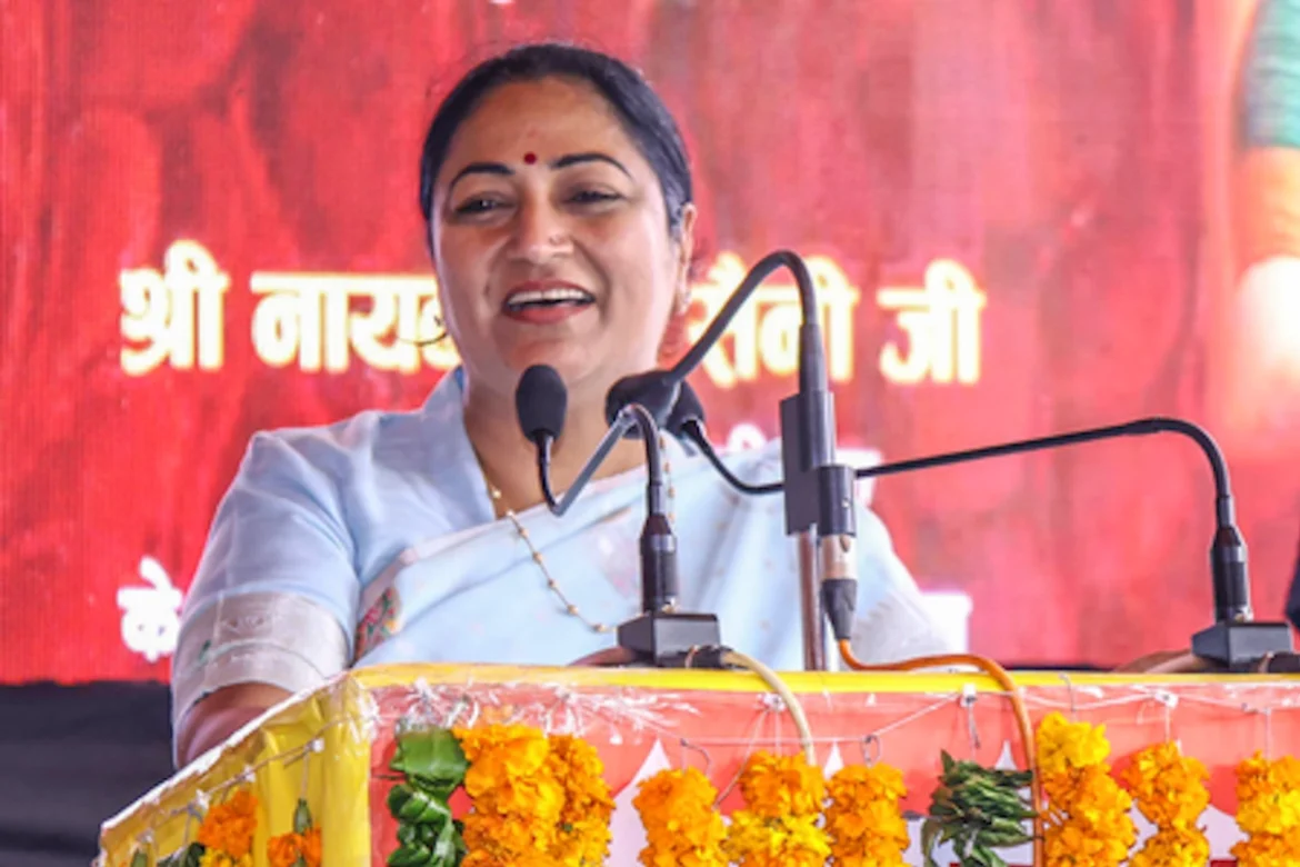 दिल्ली में 1200 मेधावी छात्रों को फ्री i7 लैपटॉप मिलेगा , रेखा गुप्ता कैबिनेट का बड़ा फैसला