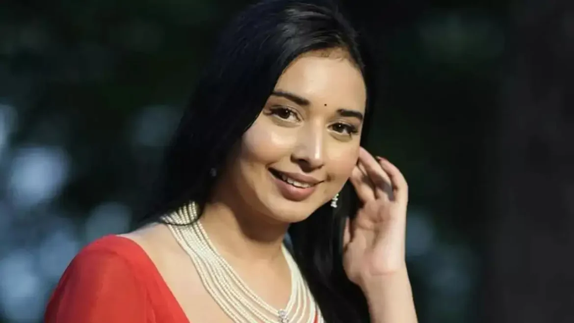 बिग बॉस 19 में 800 साड़ियों के साथ धमाल मचा रहीं तान्या मित्तल, हर दिन तीन बार बदलती हैं आउटफिट