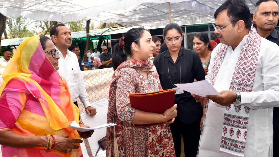 मुख्यमंत्री भजनलाल शर्मा ने की नियमित जनसुनवाई, दिए त्वरित समस्या निवारण के निर्देश
