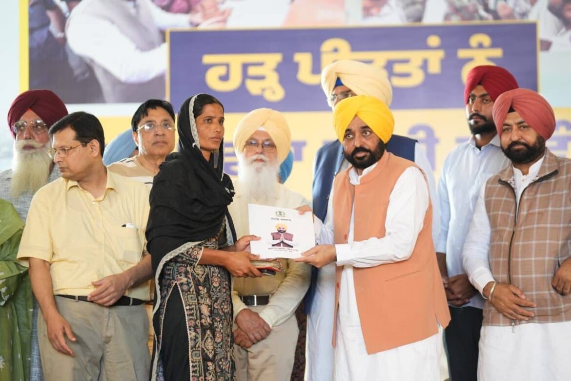 पंजाब में AAP सरकार ने जो कहा वो किया, रिकॉर्ड 30 दिनों में किसानों को ₹20 हजार प्रति एकड़ मुआवज़ा देकर रचा इतिहास