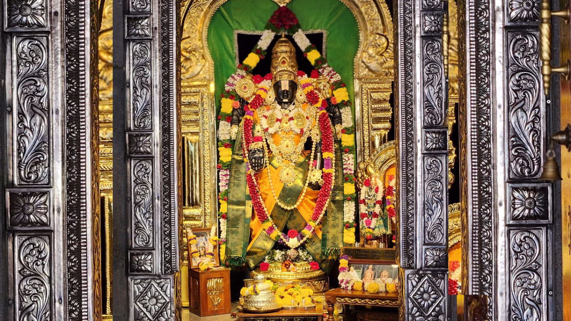 Tirupati Balaji Temple: तिरुपति बालाजी मंदिर के 5 रहस्यमयी तथ्य जो आपको हैरान कर देंगे