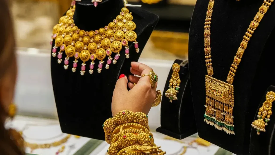 Gold Price Forecast: 2050 तक 10 ग्राम सोने की कीमत 40 लाख रुपये तक जा सकती है