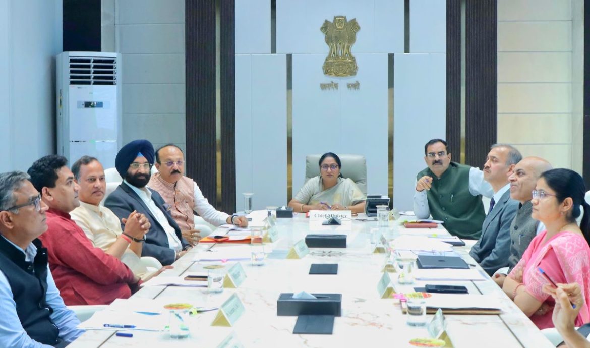 दिल्ली में ऐतिहासिक स्वास्थ्य फैसला: मुख्यमंत्री रेखा गुप्ता ने 5.5 लाख परिवारों को मुफ्त इलाज का तोहफा