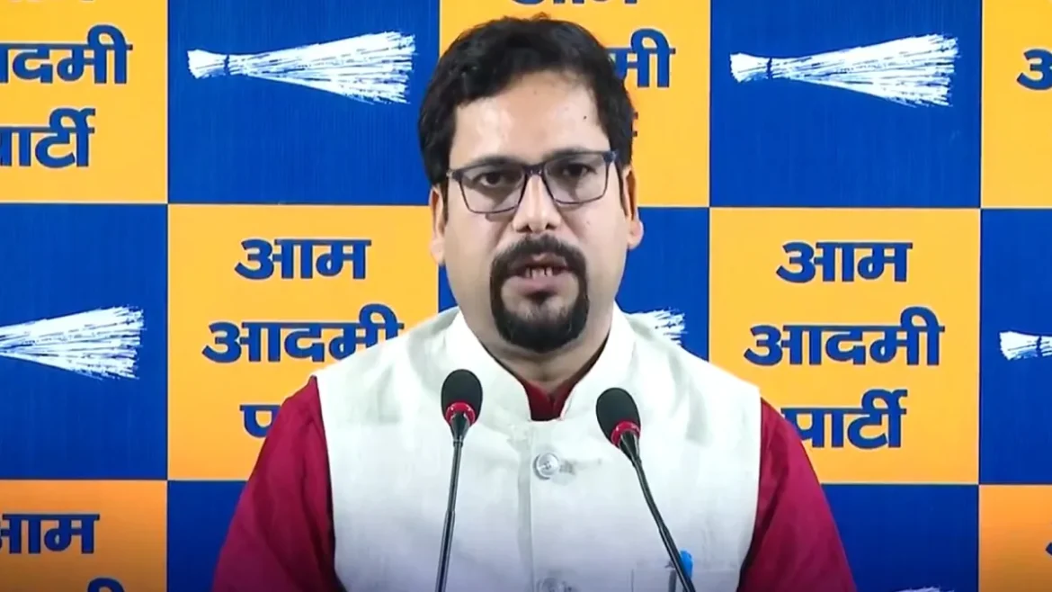 संजीव झा ने उठाए भाजपा विधायकों की पुलिस सुरक्षा मांग पर सवाल, जनता के प्रति लापरवाही को बताया कारण