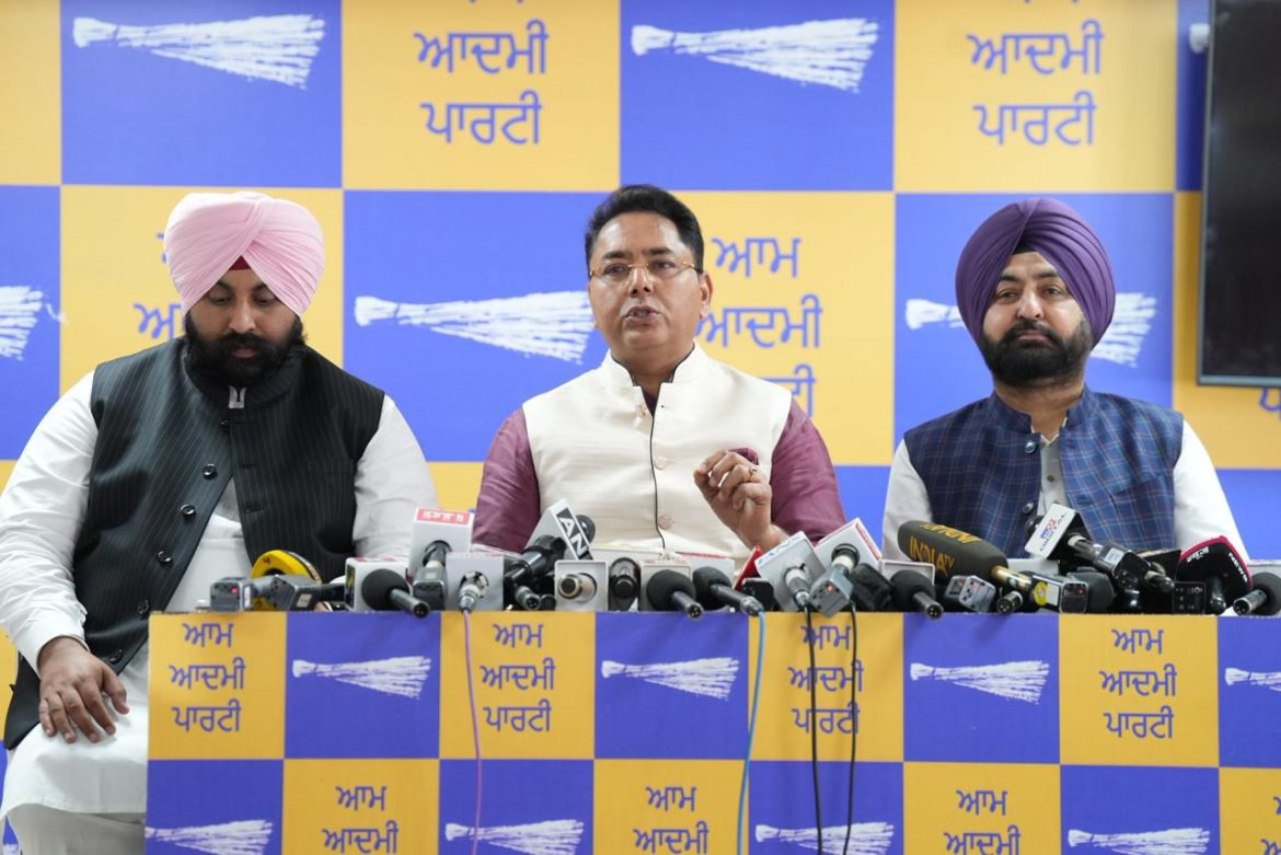 अमन अरोड़ा का दावा: अदालत ने केजरीवाल के खिलाफ भाजपा की साज़िश का किया पर्दाफाश, मोदी-शाह को देश से माफी मांगनी चाहिए