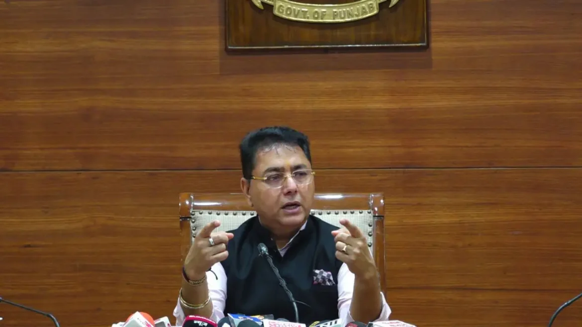 मंत्री अमन अरोड़ा: मान सरकार लॉन्च करेगी बड़े पैमाने पर जनसंपर्क अभियान, जनता तक पहुंचेगी 16 हजार योजनाएँ