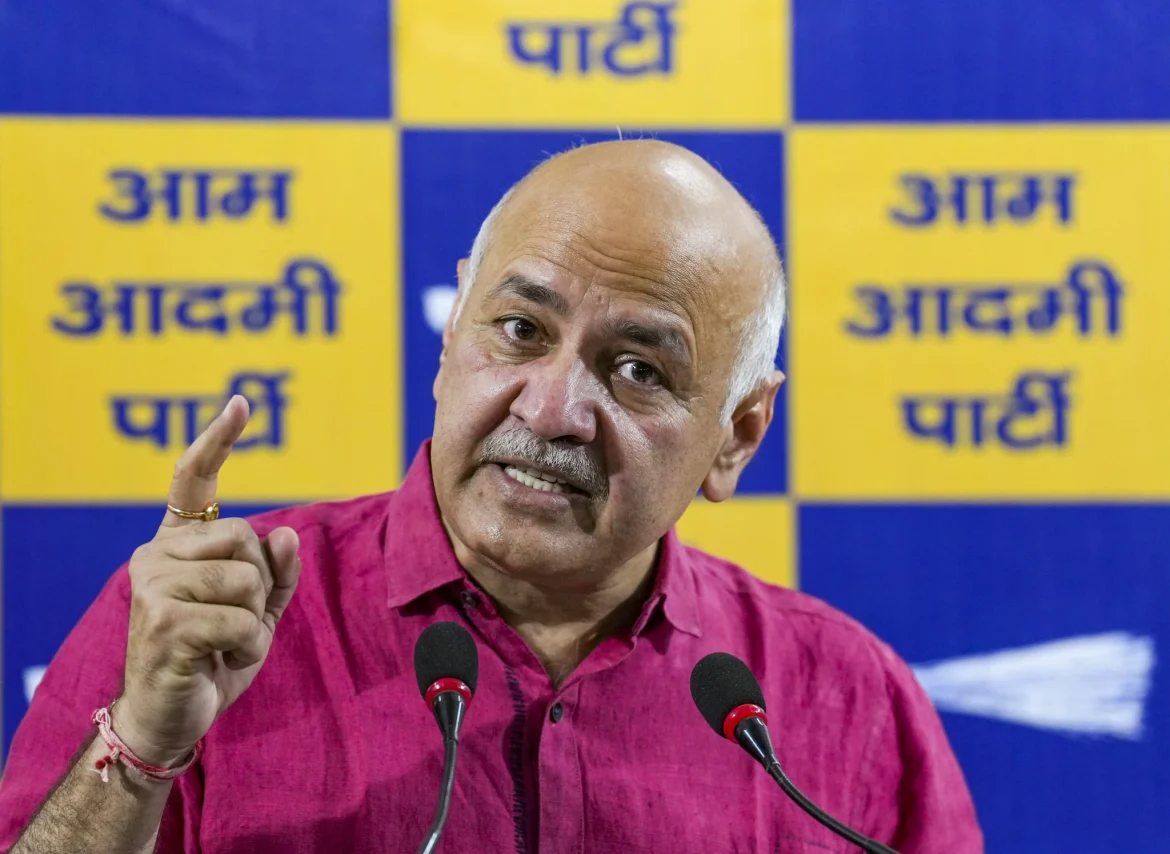मनीष सिसोदिया ने रेखा गुप्ता पर उठाए गंभीर आरोप, दिल्ली में संविधान और लोकतंत्र की अवमानना का आरोप
