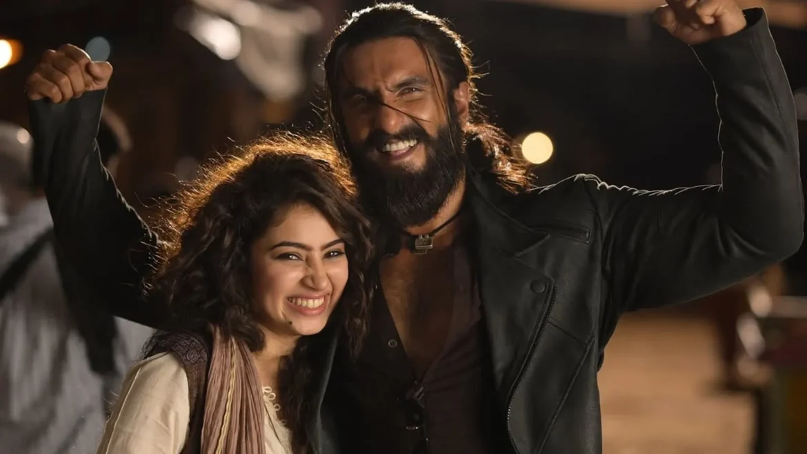 सारा अर्जुन ने खोला राज, बताया असली 'धुरंधर' कौन है; रणवीर सिंह की धुरंधर 2 रिलीज से पहले वीडियो वायरल