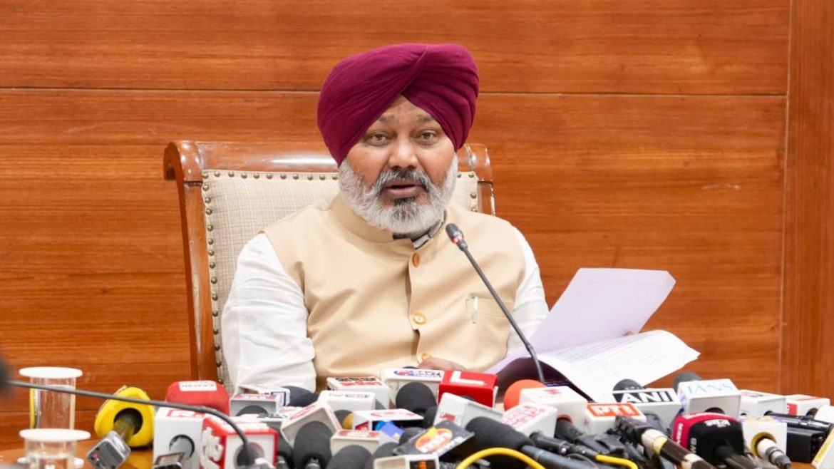 हरपाल सिंह चीमा: केंद्रीय अनुदान में गिरावट के बावजूद पंजाब में GST और स्टांप ड्यूटी से बढ़ा राजस्व