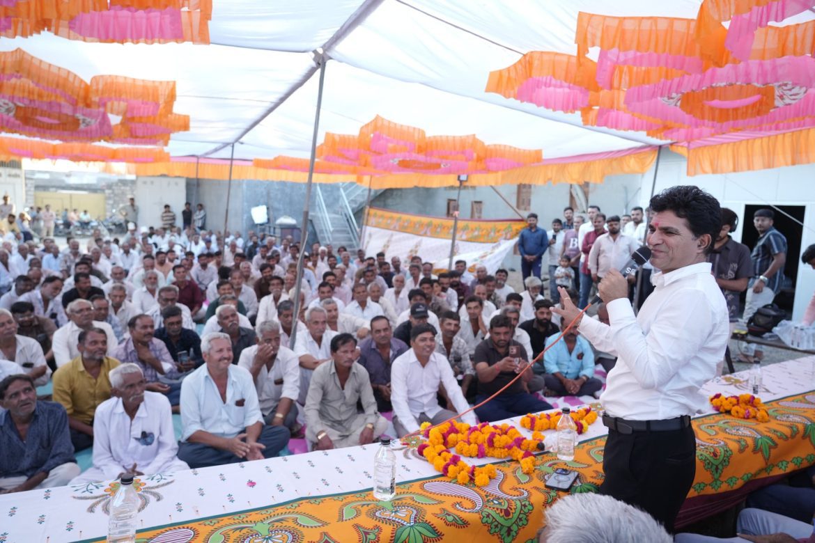 धोराजी में इसुदान गढ़वी की विजय विश्वास सभा में उमड़ी जनमेदनी, परिवर्तन के लिए लोगों ने व्यक्त किया विश्वास