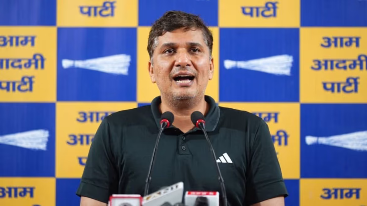 AAP नेता सौरभ भारद्वाज का आरोप: ED कार्रवाई और राजनीतिक घटनाक्रम को लेकर केंद्र सरकार पर सवाल