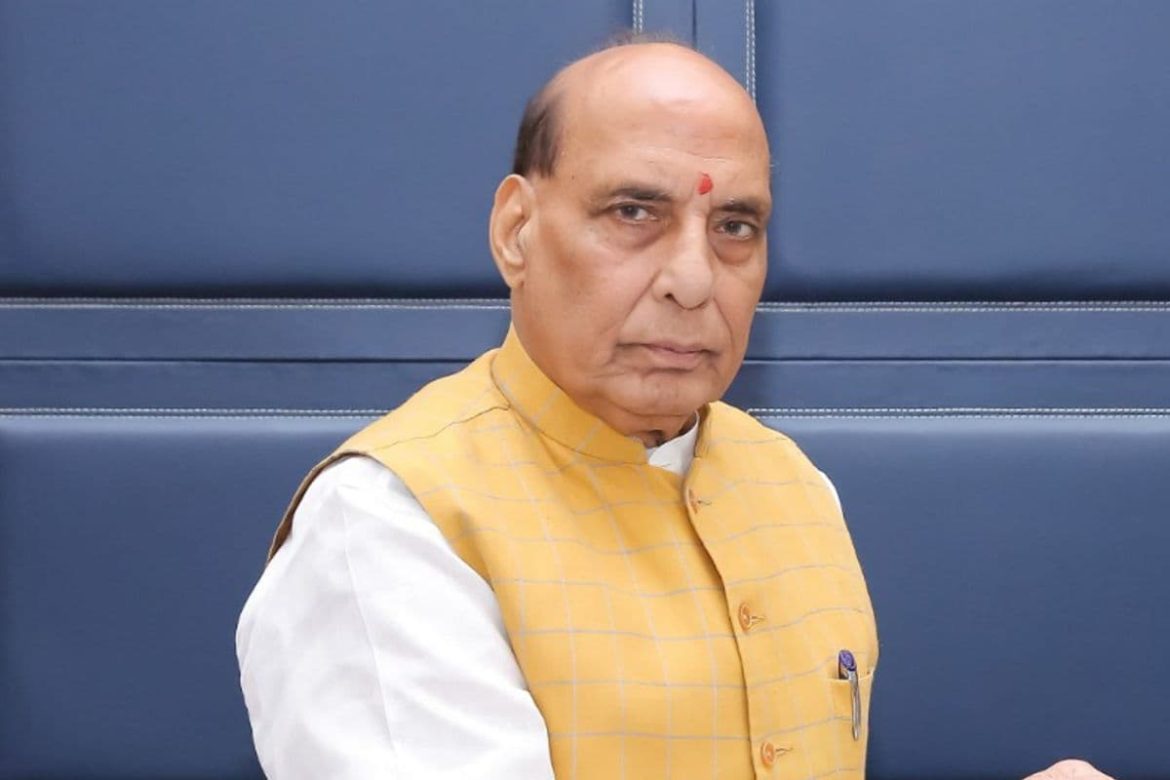 ईरान-अमेरिका संघर्ष: रक्षा मंत्री राजनाथ सिंह ने दिए मध्यस्थता के संकेत, कहा- 'समय आने पर भारत निभा सकता है बड़ी भूमिका'