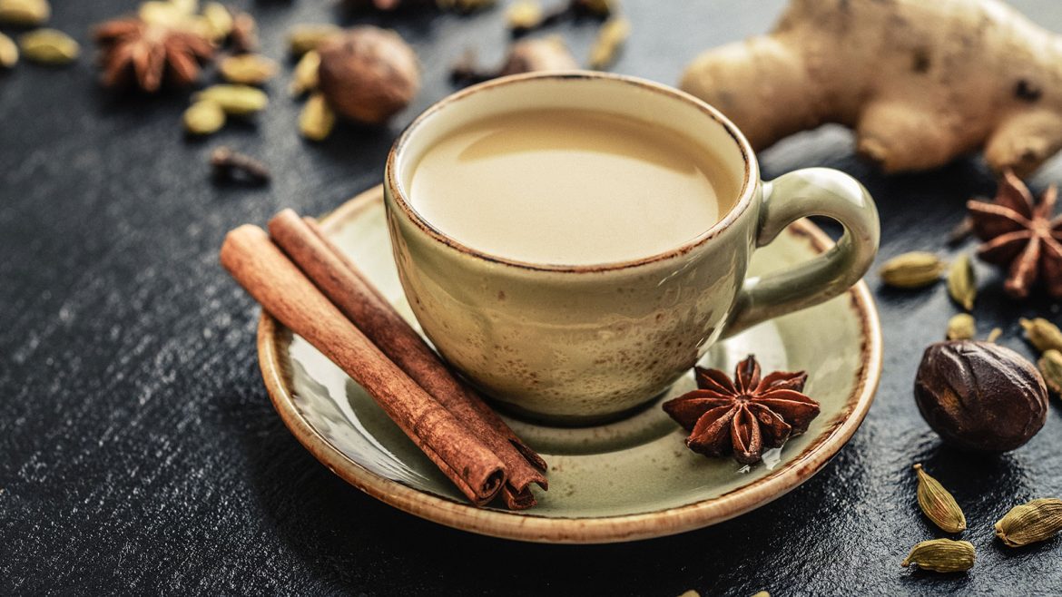 Side Effects of Excess Tea: ज्यादा चाय पीने के शौकीन हो जाएं सावधान! शरीर को हो सकते हैं ये 7 बड़े नुकसान