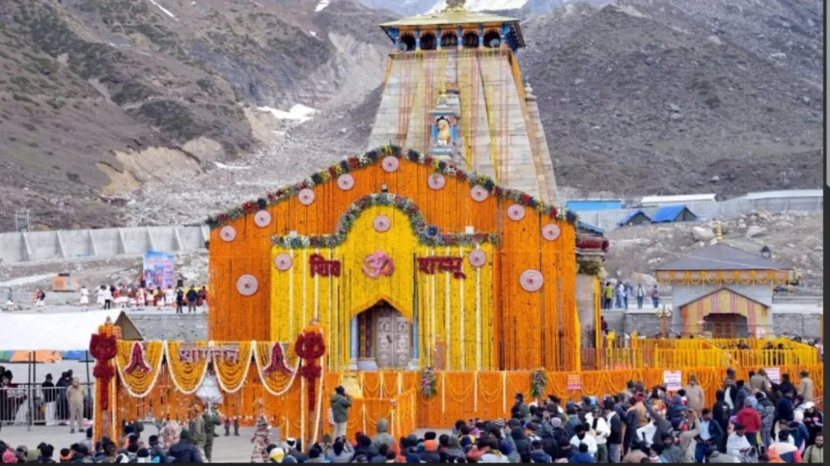 केदारनाथ धाम के कपाट खुले: पहले दिन 38 हजार भक्तों ने किए दर्शन, PM मोदी के नाम हुई पहली पूजा
