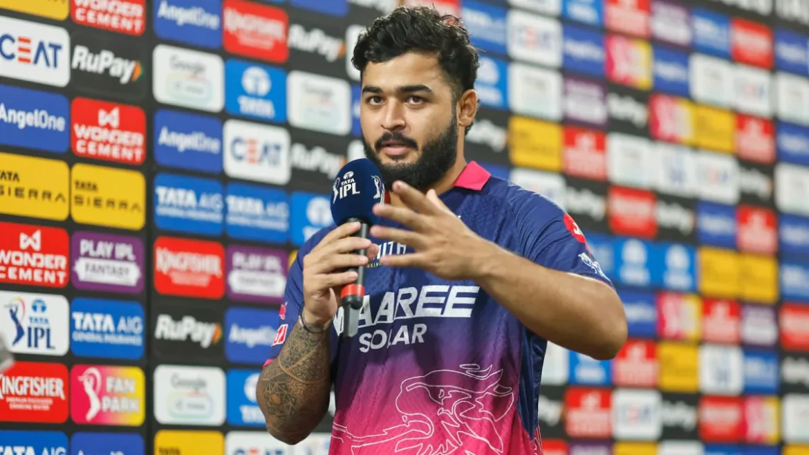 ड्रेसिंग रूम में वेपिंग करना रियान पराग को पड़ा महंगा; BCCI ने लगाया 25% मैच फीस का जुर्माना