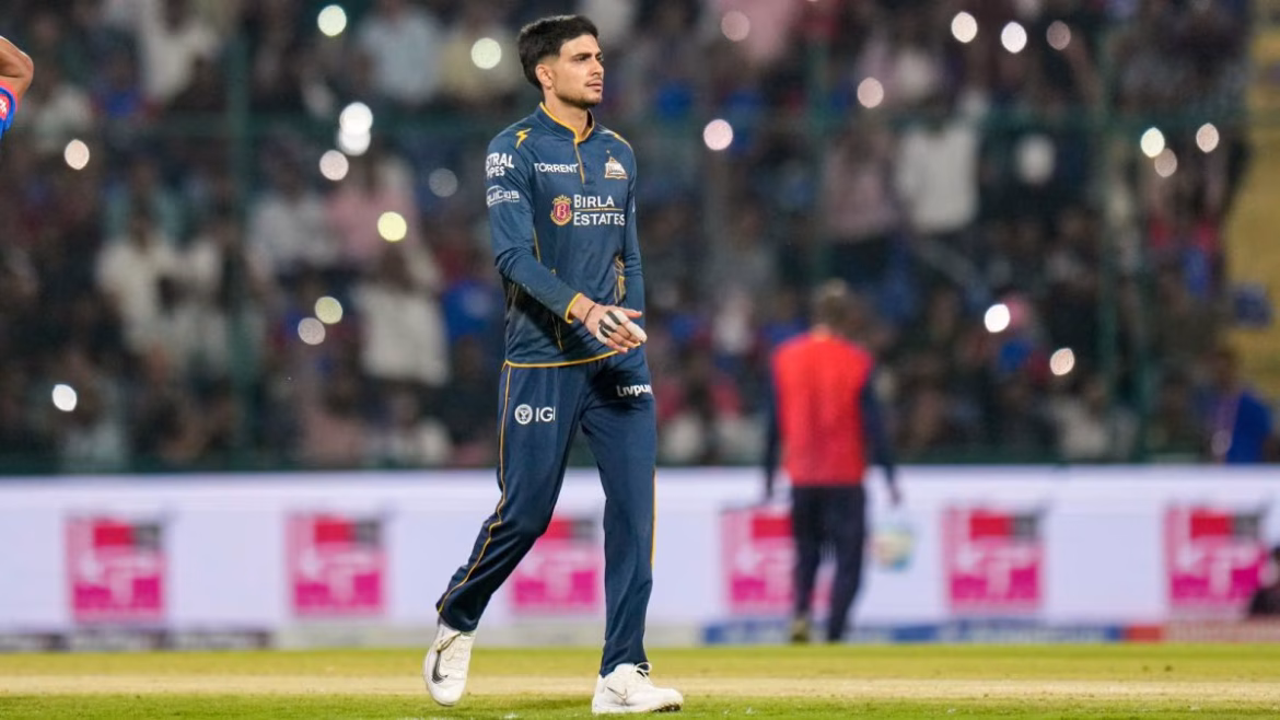 शुभमन गिल पर लगा 12 लाख का जुर्माना: दिल्ली कैपिटल्स के खिलाफ जीत के बावजूद BCCI की गाज, जानें क्या है पूरा मामला