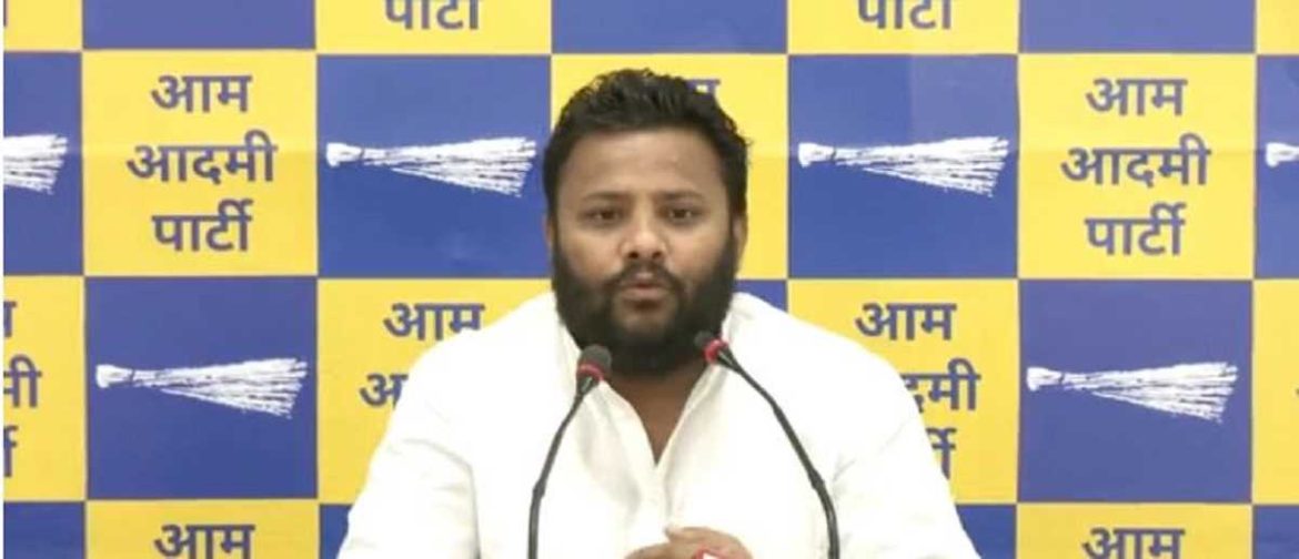 भाजपा की 'जुमला राजनीति' और नफ़रत के खिलाफ AAP सांसद कुलदीप कुमार का हल्ला बोल; उठाए रोज़गार पर सवाल