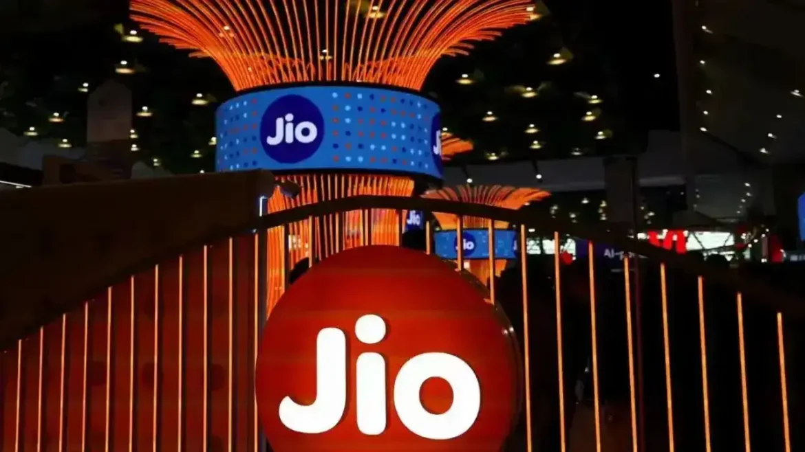 जियो का धमाका: ₹749 वाले पोस्टपेड प्लान में Netflix और Prime Video फ्री; जानें डेटा और फैमिली शेयरिंग के फायदे