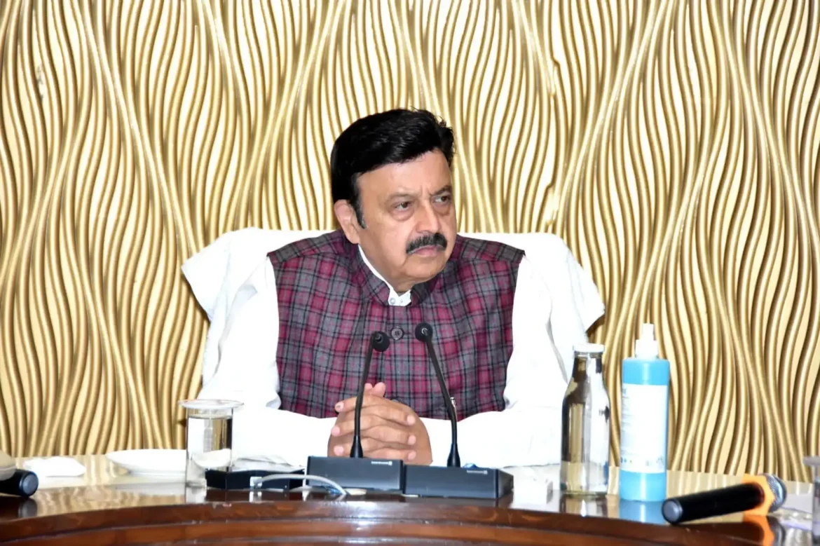 हरियाणा प्रदूषण नियंत्रण: पर्यावरण मंत्री राव नरबीर सिंह का गुरुग्राम में बड़ा फैसला, यमुना सफाई और डस्ट पोर्टल पर सख्त आदेश।