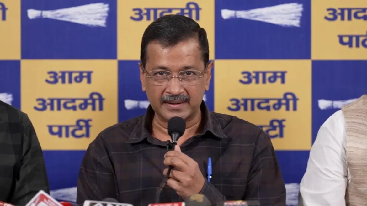 दिल्ली में भीषण गर्मी के बीच बिजली संकट: 45 डिग्री तापमान में अघोषित पावर कट से लोग बेहाल, 'आप' ने बीजेपी पर साधा निशाना