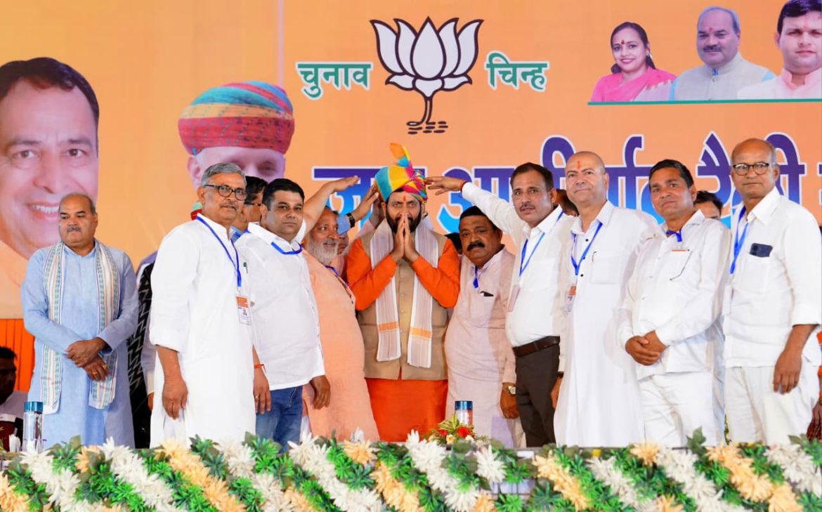 रेवाड़ी जन आशीर्वाद रैली: महात्मा ज्योतिबा फुले की 200वीं जयंती पर नायब सैनी का हुंकार, विनीता पीपल के लिए मांगा समर्थन