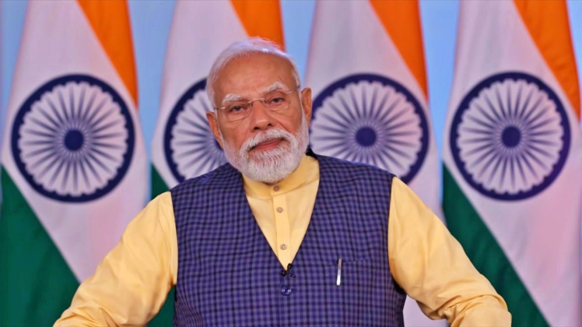 "प्रधानमंत्री मोदी: रेलवे के लिए ₹23,437 करोड़ का मेगा प्लान: 6 राज्यों के 19 जिलों को मिलेगी नई रफ्तार, PM मोदी ने बताया आर्थिक विकास का इंजन