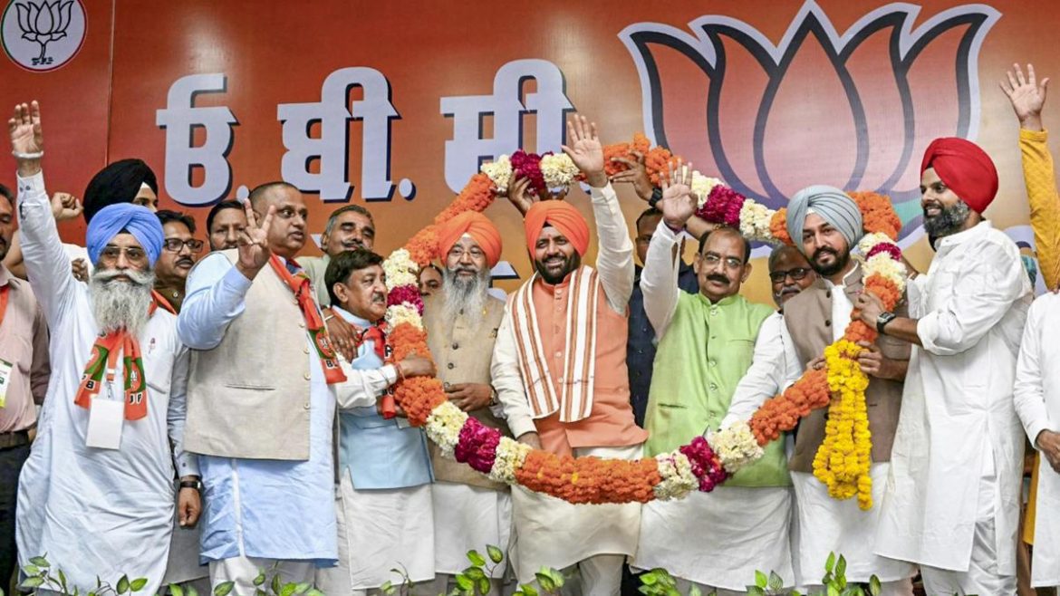 रूपनगर ओबीसी सम्मेलन: नायब सिंह सैनी का 'आप' सरकार पर हमला, भाजपा की जीत के लिए ओबीसी समाज को किया लामबंद