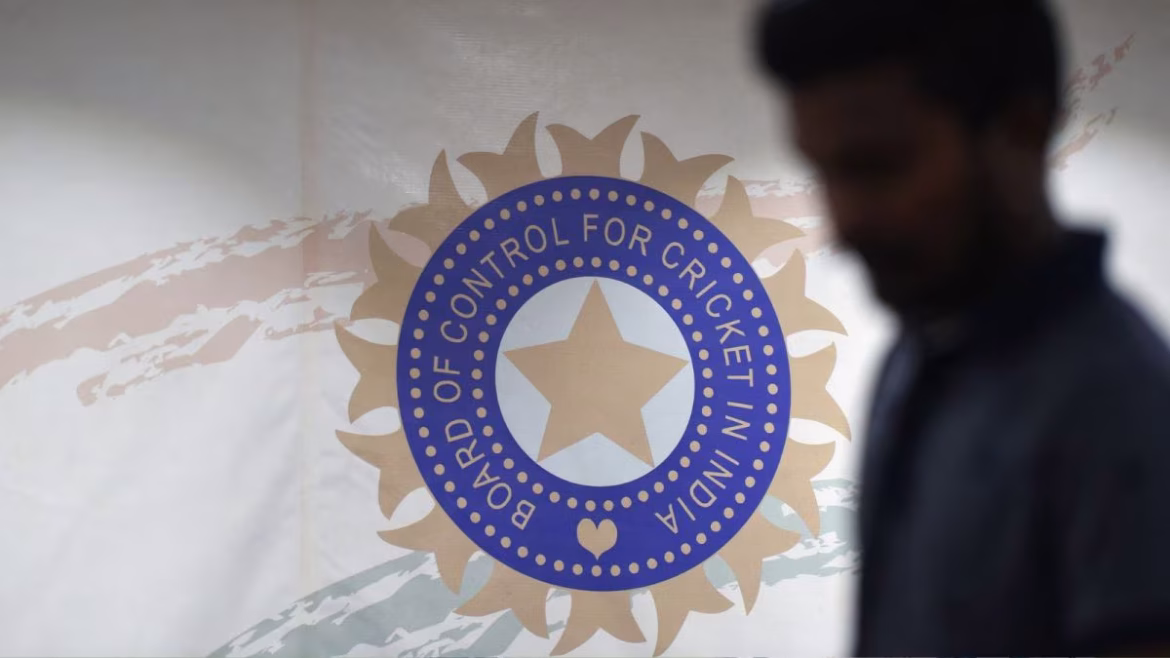 BCCI: बीसीसीआई की 'नो गर्लफ्रेंड' पॉलिसी? खिलाड़ियों के ऑफ-फील्ड आचरण पर सख्त नियम लाने की तैयारी