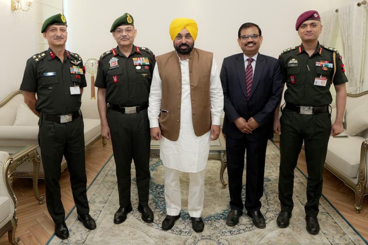 मुख्यमंत्री भगवंत सिंह मान ने पश्चिमी कमान के आर्मी कमांडर के साथ सीमावर्ती सुरक्षा, राहत कार्यों और ऑपरेशनल तैयारियों के बारे में विचार-विमर्श किया
