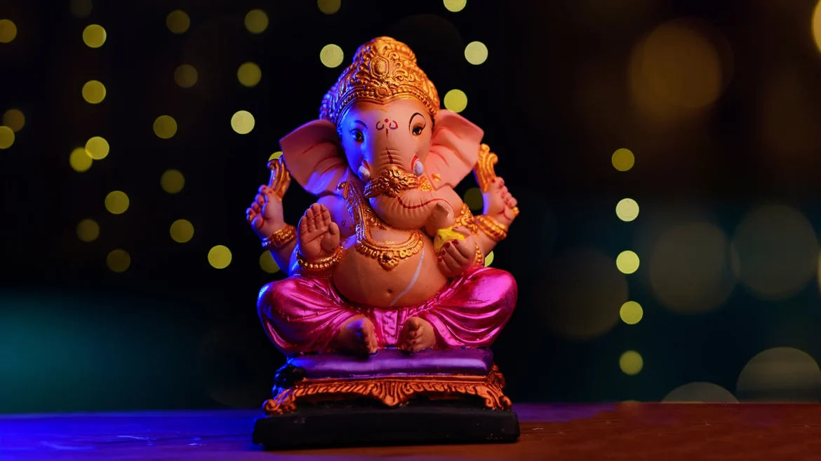 बुधवार विशेष: क्या आपके काम भी बनते-बनते बिगड़ जाते हैं? 'गणेश चालीसा' के पाठ से दूर होंगे सभी संकट और चमकेगी किस्मत