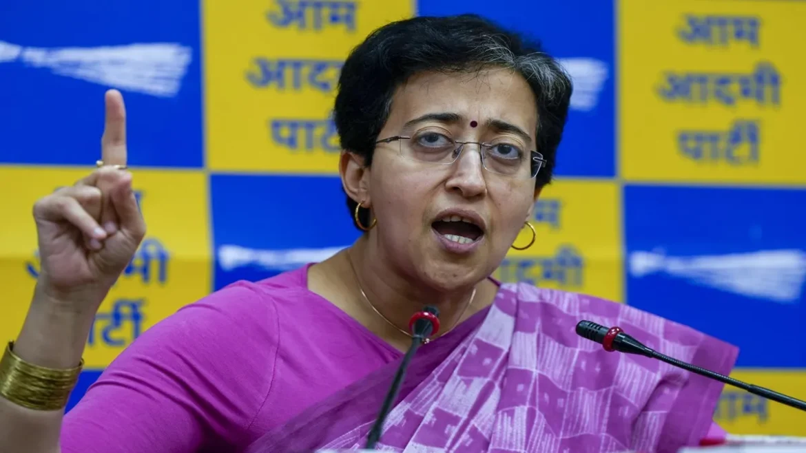 दिल्ली में फिर निर्भया जैसी दरिंदगी: रानी बाग में चलती बस में 2 घंटे तक गैंगरेप, आतिशी ने भाजपा के 'कुशासन' को घेरा।