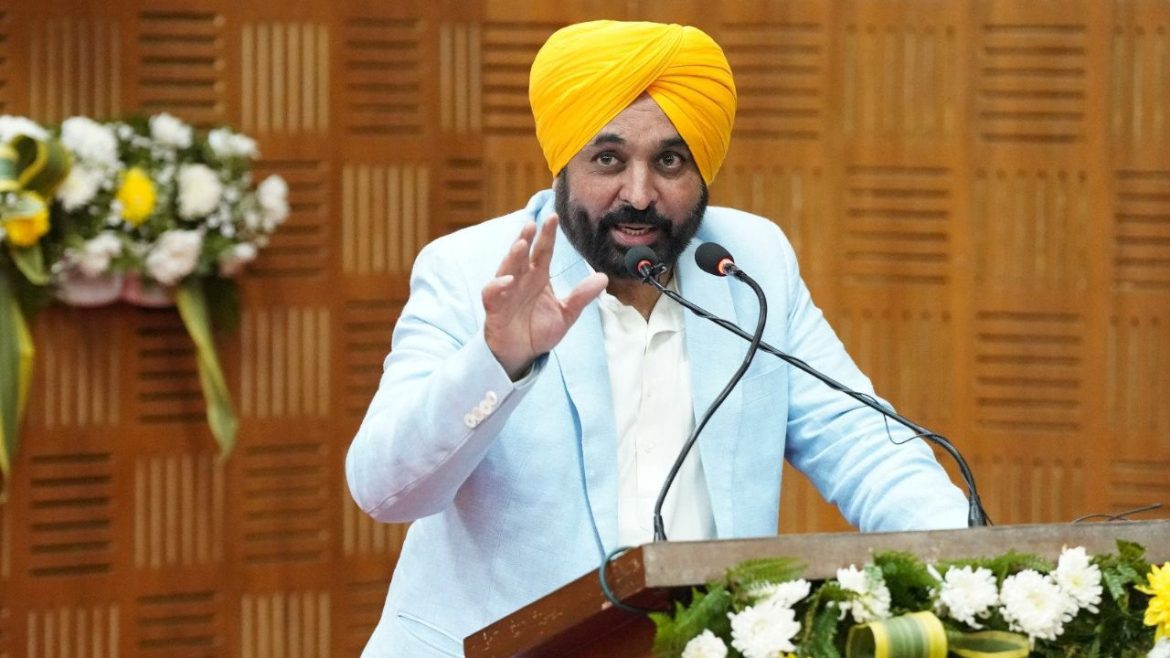मुख्यमंत्री भगवंत सिंह मान ने मजदूर दिवस के अवसर पर श्रम वर्ग को तोहफा दिया, न्यूनतम मजदूरी में 15 प्रतिशत बढ़ोतरी का एलान