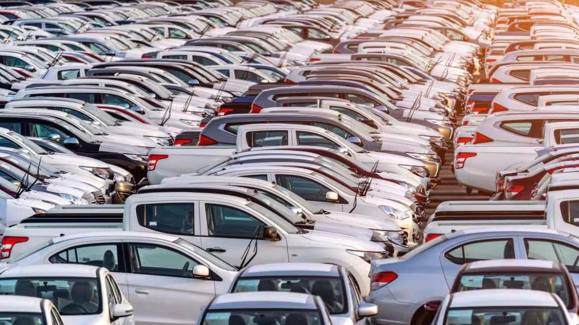ऑटो सेल्स अप्रैल 2026: भारतीय ऑटो सेक्टर की धमाकेदार शुरुआत; SUV और EV सेगमेंट में रिकॉर्ड वृद्धि।