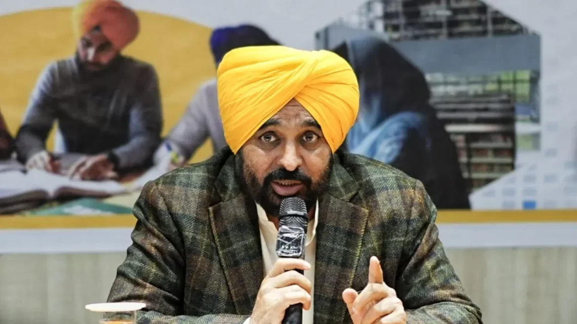 भगवंत मान सरकार की ऐतिहासिक पहल, पंजाब के 40 लाख गरीब-दलित-पिछड़े वर्ग के परिवारों को मुफ्त राशन किट मिलनी शुरू