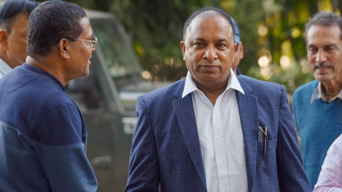 आईपीएल 2026 में बीसीसीआई की बड़ी कार्रवाई: देवजीत सैकिया ने भेजा 8 पन्नों का फरमान, हनी ट्रैप और सुरक्षा चूक पर चेतावनी